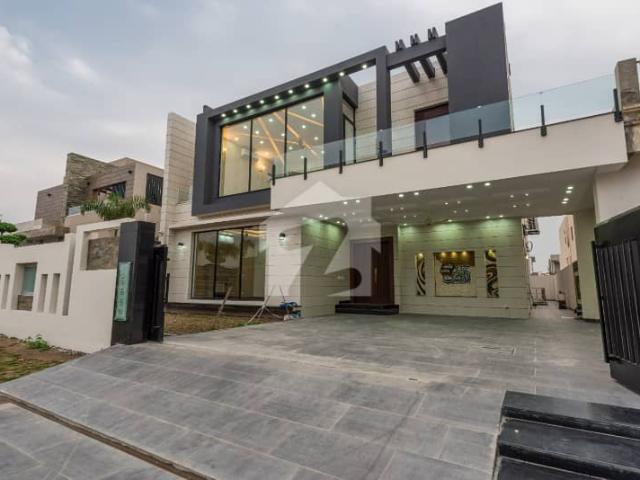 1 Kanal Beautifully Designed Semi Furnished House With 100% Original Pictures Available For Rent In DHA Lahore