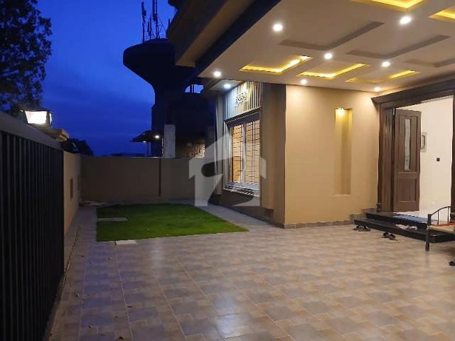 1 Kanal Best Location House For Sale