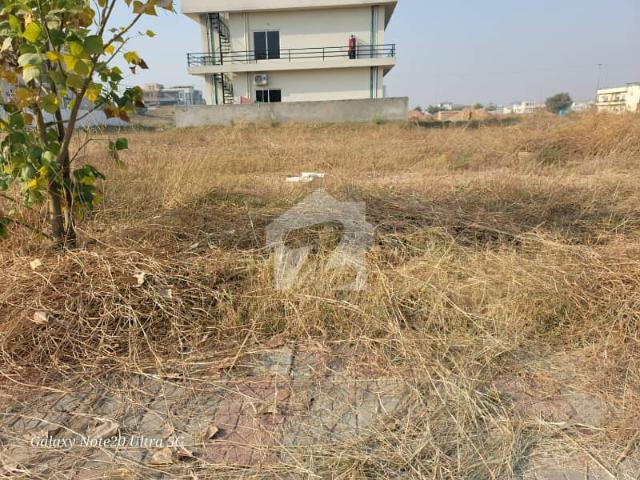 1 Kanal Boulevard Plot for Sale in DHA Phase 5 Prime Location in D Block