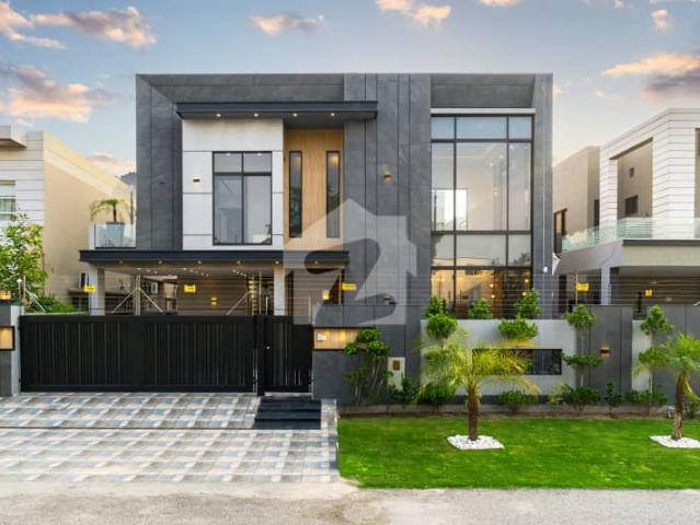 1 Kanal Brand New Top Quality Build Luxurious Beautiful Ultra Modern Design Villa For Sale In DHA Lahore Phase 5