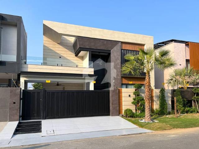 1 Kanal Brand New Ultra Modern Furnished House For Sale in Lake City Block M 3