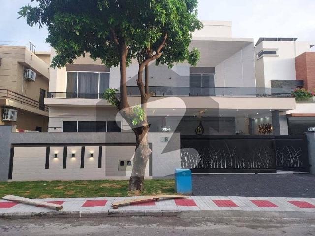 1 Kanal Brand New Beautiful Double unit House
