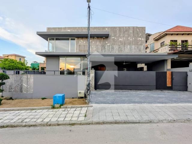 1 Kanal Brand New Designer House 2026