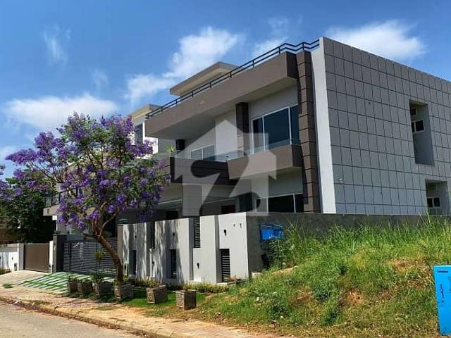 1 Kanal Brand New Designer Luxury House Available For Sale In Sector H DHA Phase 2