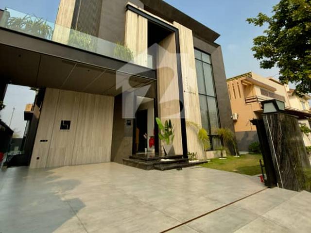 1 kanal brand new fully furnished near raya