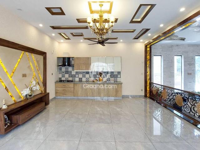 1 Kanal Brand New house for sale