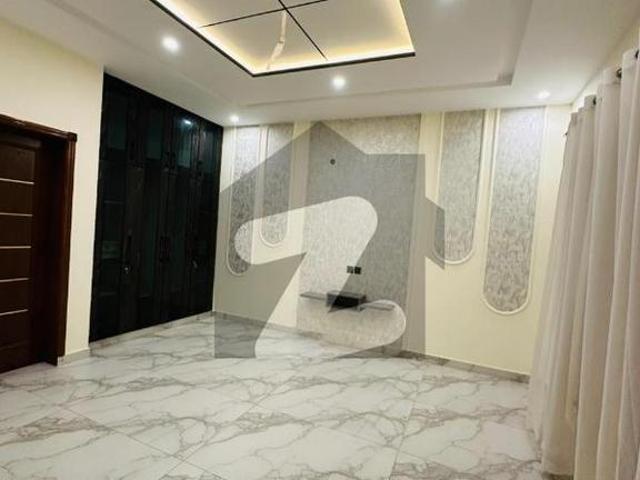 1 Kanal Brand New House for sale in DHA Multan sector H Near Park Commercial And Masjid DHA Phase 1 Sector H
