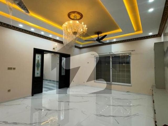 1 Kanal Brand New House For Sale Size 5090 In G13 G 13