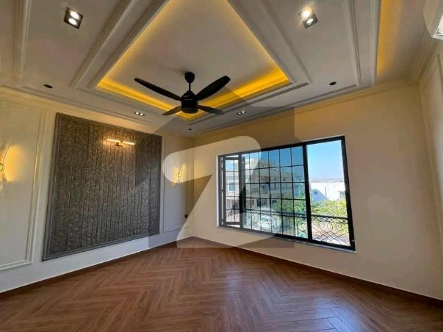1 Kanal Brand New Luxury Designer Double Unit House For Rent. Bahria Town Phase 8