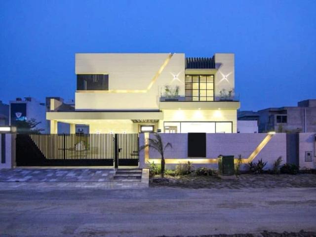 1 kanal brand new luxury modern design house available for Sale in dha top location Lahore DHA Defence ID 90905