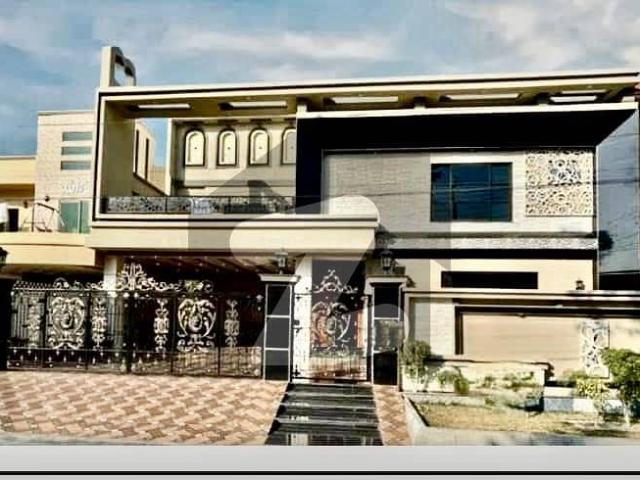 1 Kanal Brand New Luxury Modern House With Direct Owner Meeting For Sale In Valencia Housing Society All Original Pictures Attached