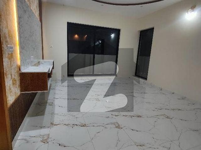 1 Kanal Brand New Luxury Portion For Rent