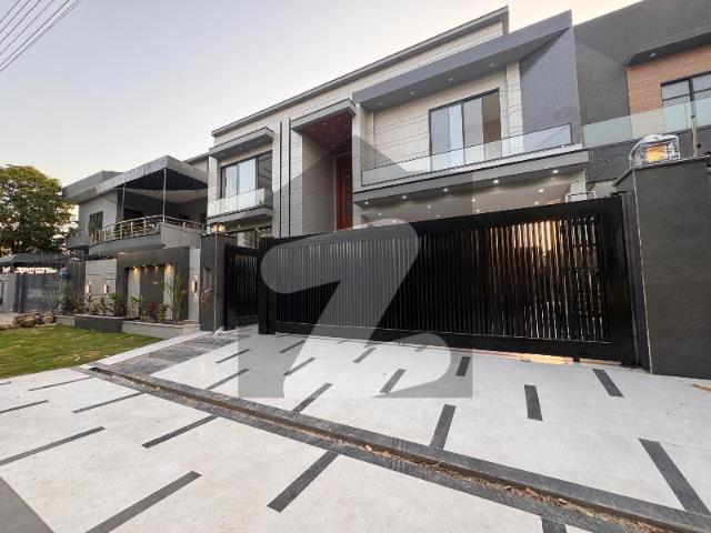1 kanal brand new modern and facing park house for sale in prime location of valencia tiwn valencia housing society