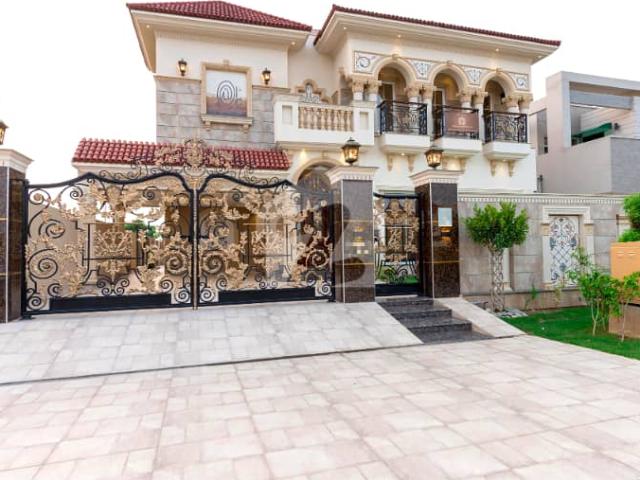 1 kanal brand new spanish designed bungalow with basement for sale top location in dha phase 6