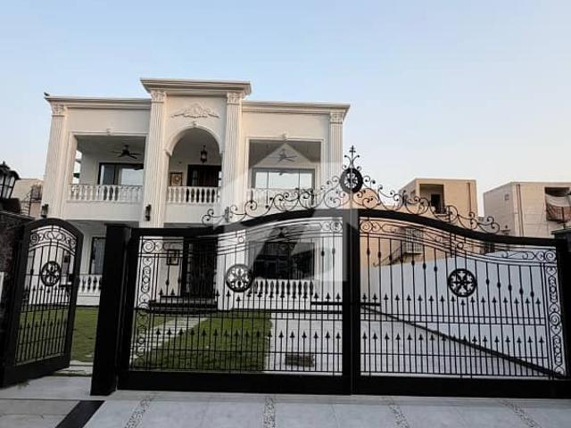 1 kanal classic house for sale in jasmine block sector c bahria town lahore