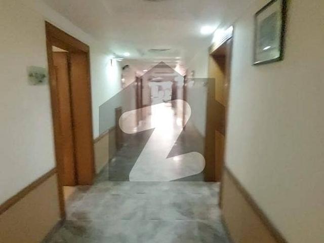1 Kanal Commercial Building Main Boulevard Ready To Shift And Start The Work, No Work Required
