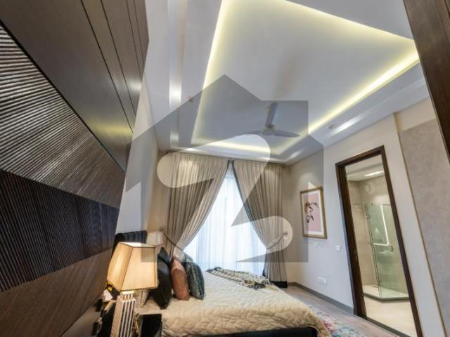1 Kanal Contemporary Bungalow 5 Bedrooms, Elegant Double Height Lobby DHA Phase 5