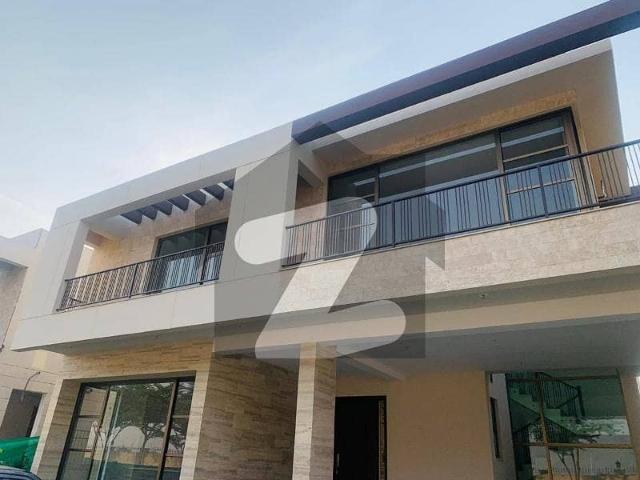 1 Kanal Corner With 14 Marla Extra Lawn Brand New Villa Non Golf For Sale