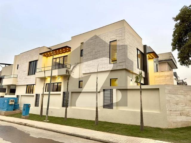1 Kanal Corner House Available For Sale at DHA 2