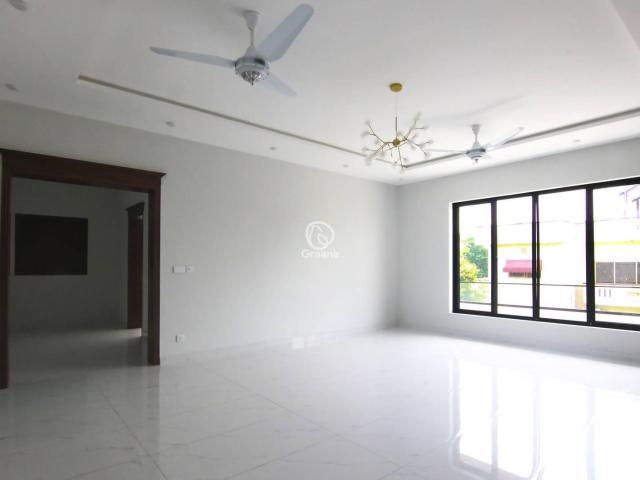 1 Kanal Corner house for sale
