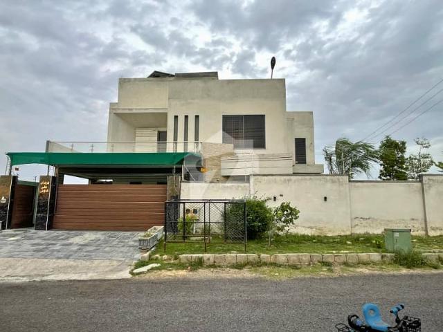 1 Kanal Corner House For Sale In Islamabad Near Margalla Road And Motorway Interchange