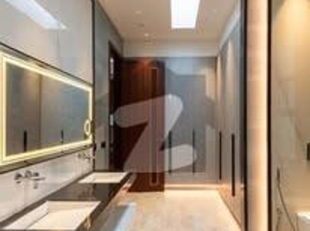 1 Kanal Designer House with Modern Features DHA Phase 6