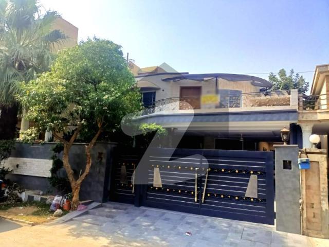 1 Kanal Double Unit Luxury House For Sale In Johar Town Near To Park UMT Hot Location Johar Town Phase 2