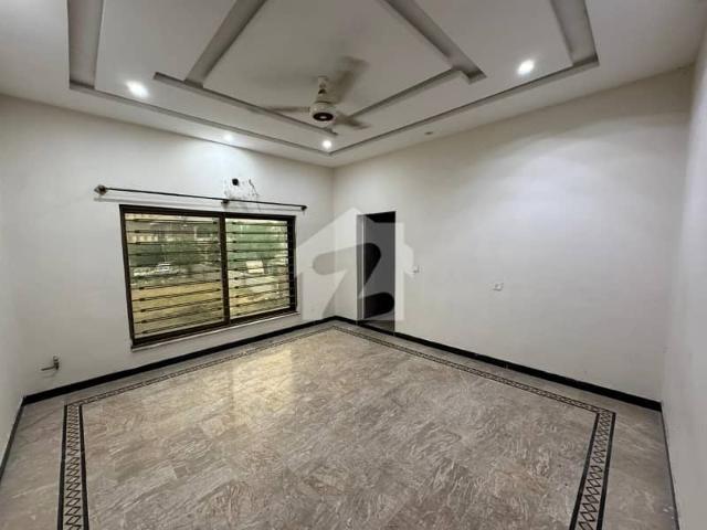 1 Kanal Double Story House Available For Commercial Use. In Police Foundation