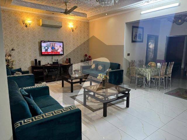 1 Kanal double story renovated house is available for sale in Model Town with following specifications: Model Town