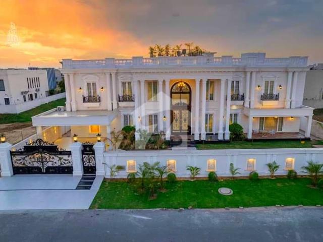 1 Kanal Eye Catching Bungalow Full Furnished Available For Sale in DHA Phase 6