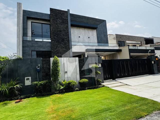 1 kanal elegance corner plus facing park modern house for sale in executive location and heart of fazaia housing society phase 1
