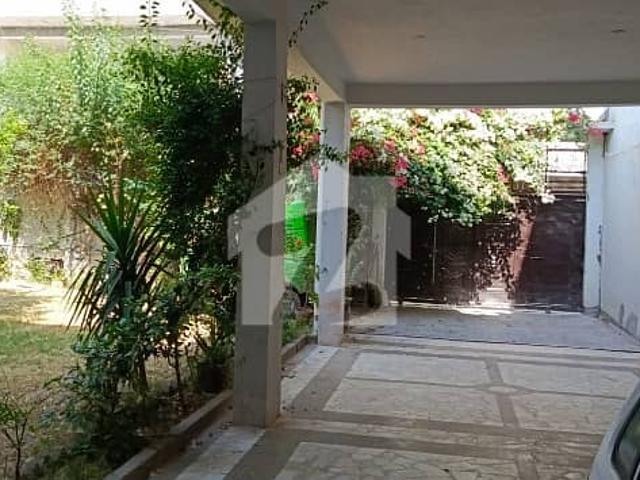 1 Kanal Elegant 3 Storey House for Sale | Thanda Pani, Lehtrar Road