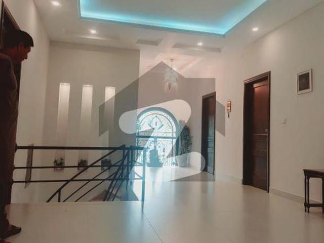 1 kanal elegant and fully maintained super hot located bungalow is available in the best block of dha lahore. DHA Phase 3