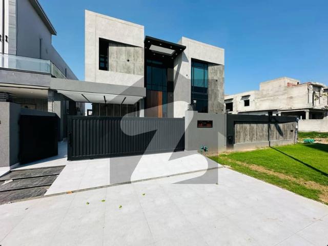 1 kanal elegant and fully maintained super hot located bungalow is available in the best block of dha phase 5 lahore