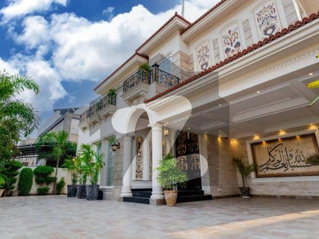 1 Kanal Elegant And Fully Maintained Super Hot Located Bungalow Is Available In The Best Block Of DHA Phase 6 Lahore