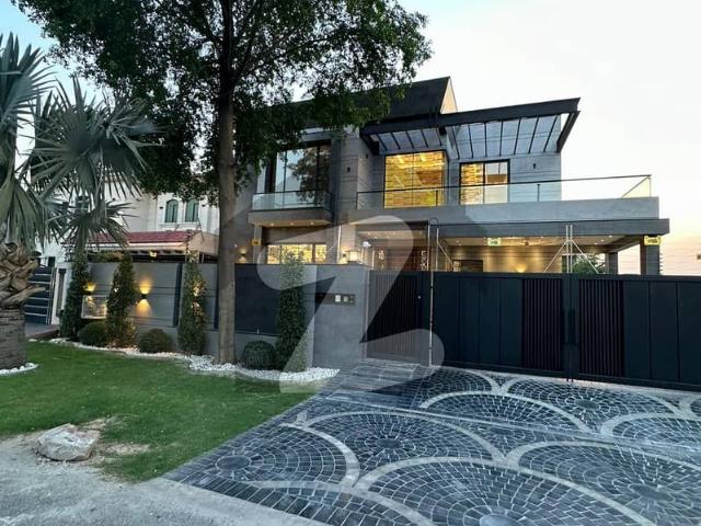 1 kanal elegant super hot located bungalow is available in the best block of dha lahore | acs installed