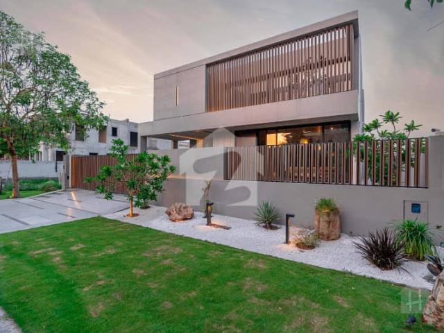 1 Kanal Fully Furnished Full Basement Ultra Modern & Elegant Design House For Sale In DHA Phase 7