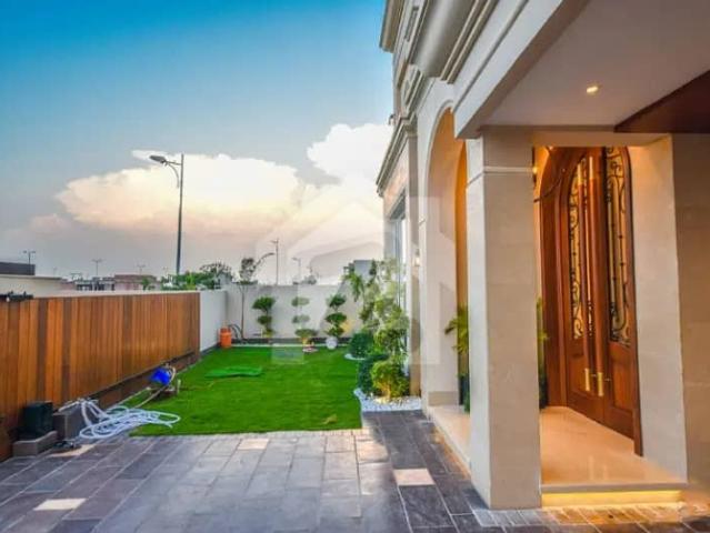1 Kanal Fully Furnished Spanish House With For Sale In DHA Lahore