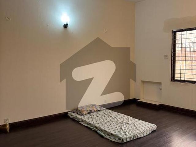 1 kanal Full Basement proper double unit House for sale in DHA phase 3 W Block near to masjid prime location DHA Phase 3 Block W