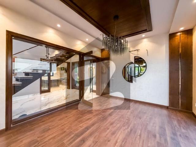 1 Kanal Full House For Rent Available In DHA Phase 7