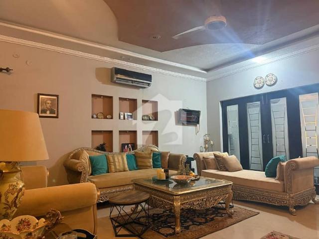 1 kanal full house for rent in cantt