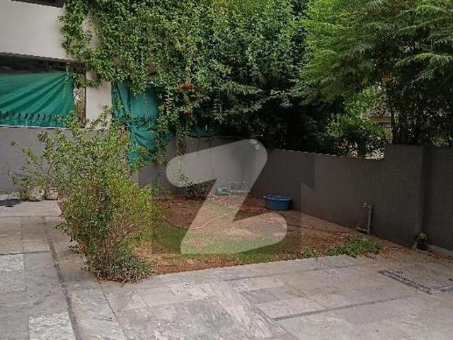 1 Kanal Full House For Rent In DHA Phase 2 6 Spacious Bedrooms | Near Commercial Market, Mosque & Jacaranda Family Club DHA Defence Phase 2