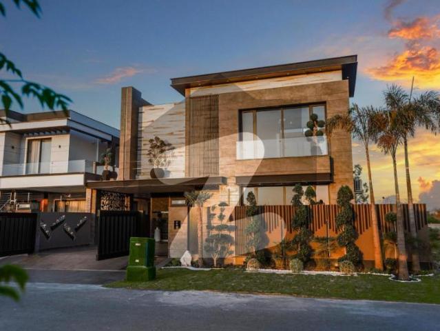 1 kanal full luxurious house for rent at prime location of dha phase 7