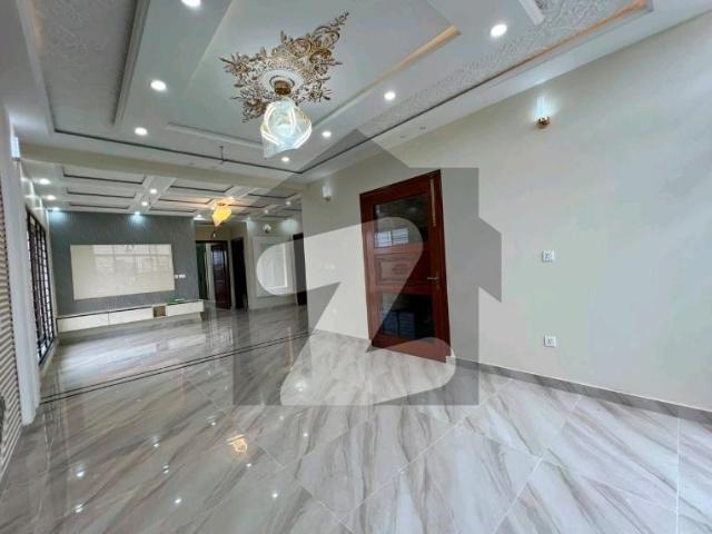 1 Kanal Full Smart & Automated House | Corner + Park Facing | Main Boulevard In DHA Defence