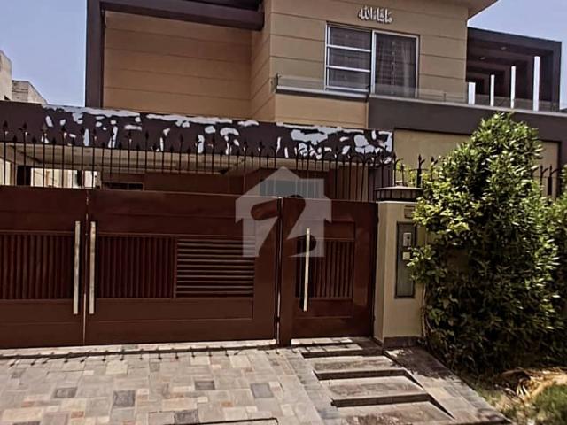 1 Kanal Furnished Elegant Designer Bungalow Phase 4