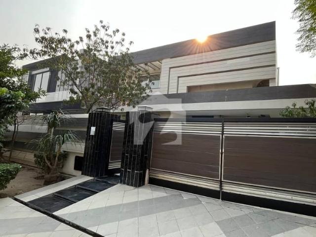 1 Kanal Furnished Elegant Designer Bungalow Phase 5