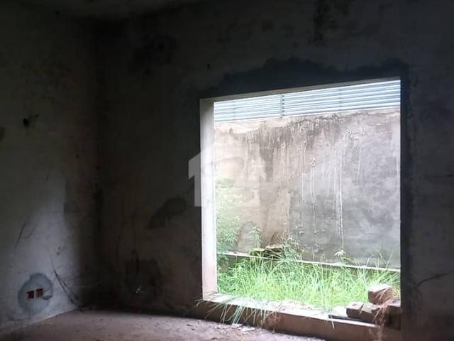 1 Kanal Grey Structure Phaf Officer Residencia Kurri Road 6 Bad Rooms 2 Drawing Room 2 Tv Lounge 2 Kitchen 2 Servant Room With Bath 3 Care Parking Electricity Water All Facilities Of Life Available