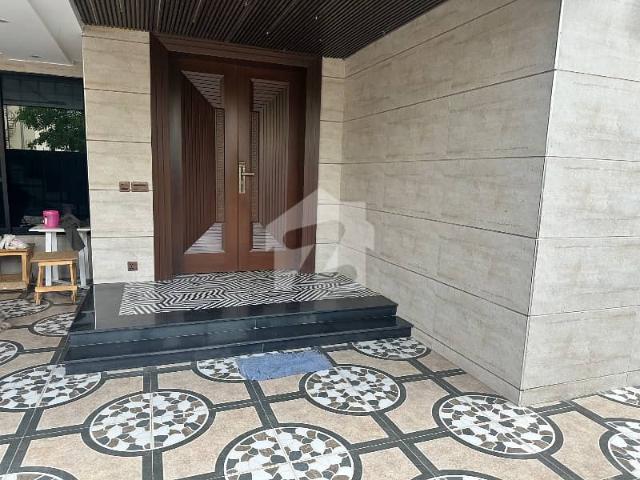 1 Kanal House Available For Sale In Bahria Town Lahore