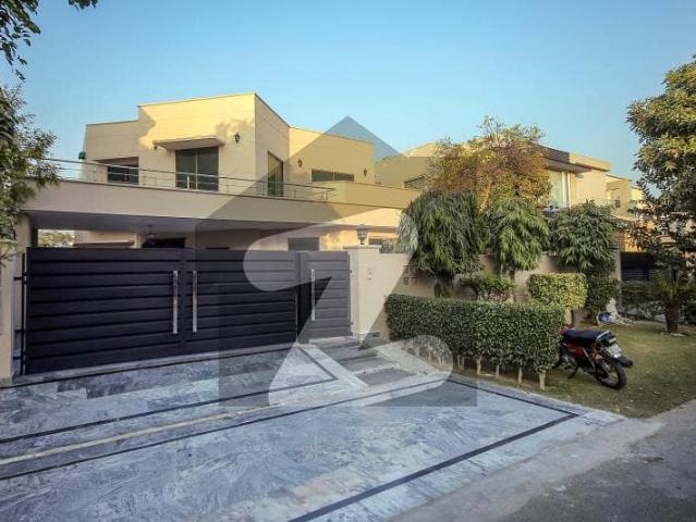 1 Kanal House Available For Rent