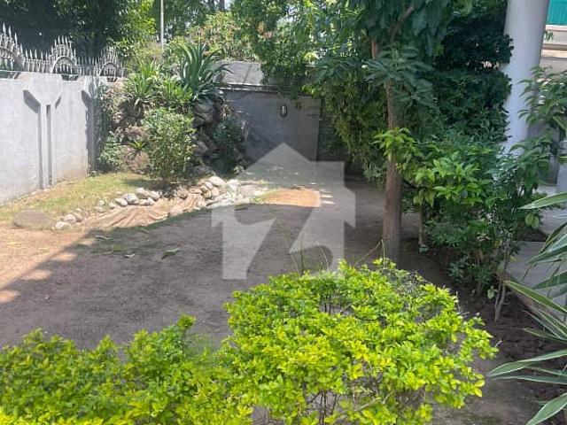 1 Kanal House Available For Rent In F10
